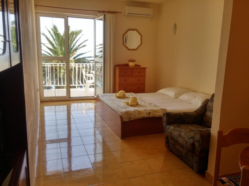 Apartments Biser Podgora Exterior foto